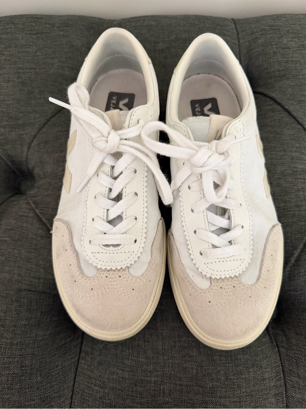 Veja Women’s Sneakers in White and Beige